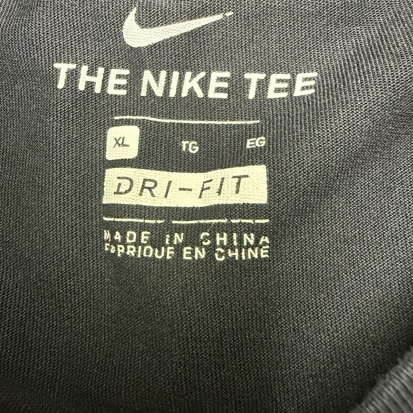 Nike Shirt Mens XL Black Red Short‎ Sleeve Tee Raindrop Center Check T-shirt - Picture 3 of 7